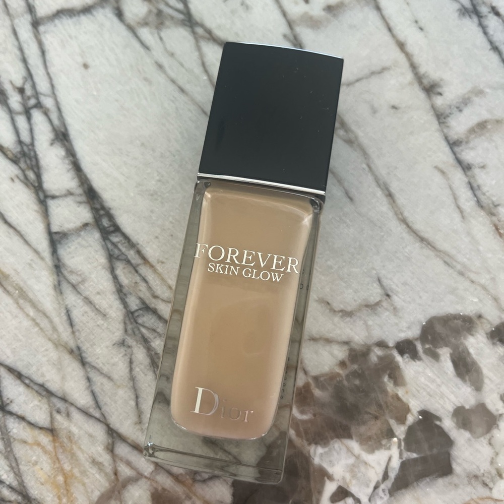 Dior Forever Skin Glow Foundation SPF 15, 1, 5W ✨